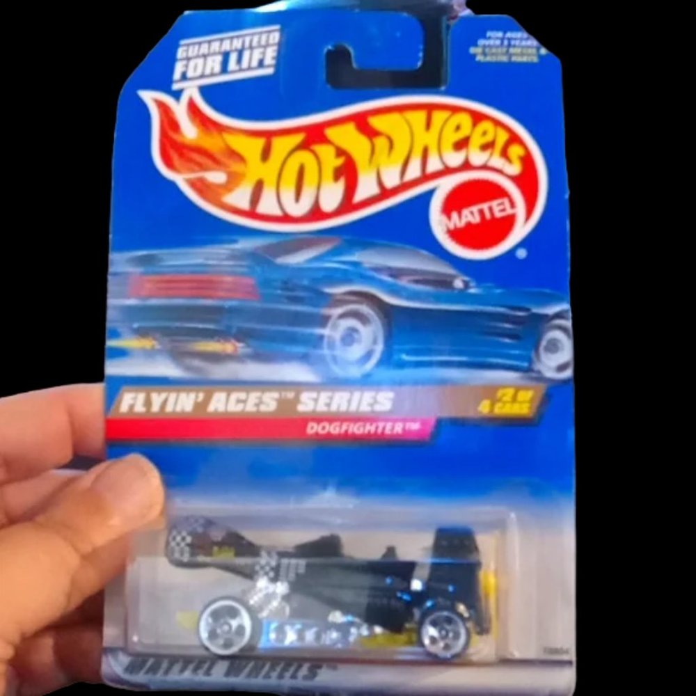 NWOT Hot Wheels FLYIN' ACES SERIES DOGFIGHTER #2 of 4 cars